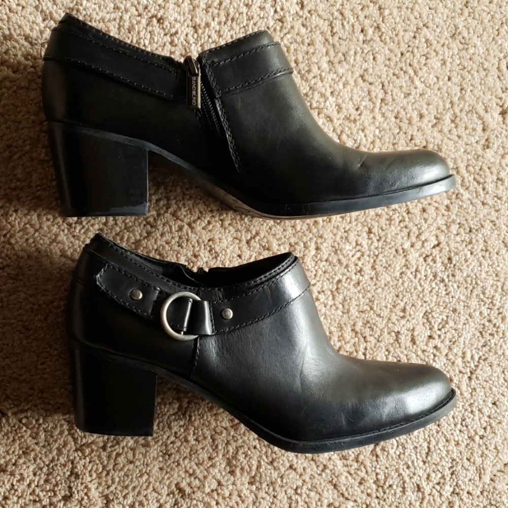 Bandolino heel buckle shoes 7.5 booties
